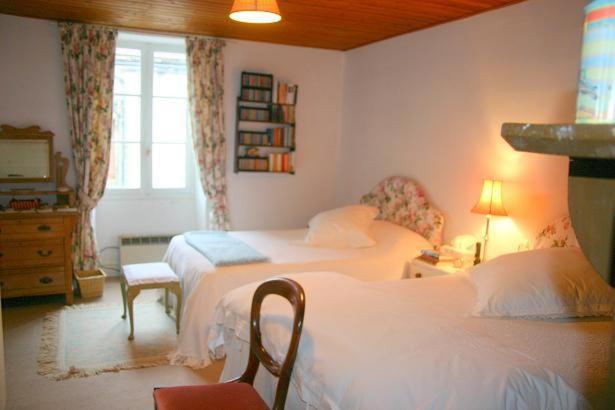 Chambres D'Hotes Chez Carolyn Villefranche-du-Périgord 객실 사진
